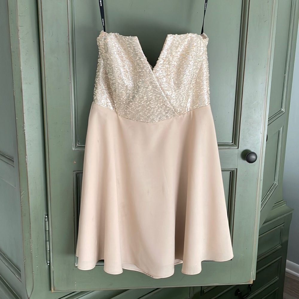 Fantastic dress for a party wedding special occasion.. prom etc